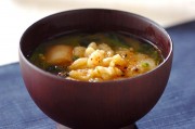 ホウレン草とお麩のみそ汁