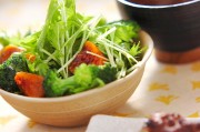 水菜と柿のサラダ