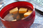 卵豆腐と茎ワカメのお吸い物