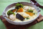 ササミと菜の花、カボチャのみそ豆乳シチュー