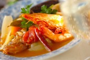 魚介のうまみたっぷり!ブイヤベース