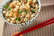 香り高い!ゴボウと油揚げの炊き込みご飯