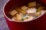豆腐と油揚げのみそ汁