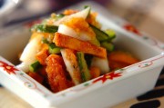 大根とキュウリの柿酢