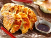 ころころお肉とお芋の焼き餃子