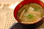 ザク切りキャベツのみそ汁