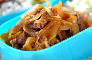 牛肉と玉ネギの甘辛煮