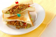 焼きそばサンド