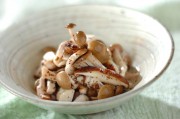 キノコのサッパリユカリ和え