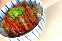 フライパンでふっくら！うな丼 市販を使って簡単に by新田 利恵さん