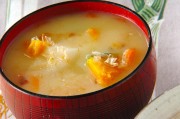 カボチャと餅の白みそ汁