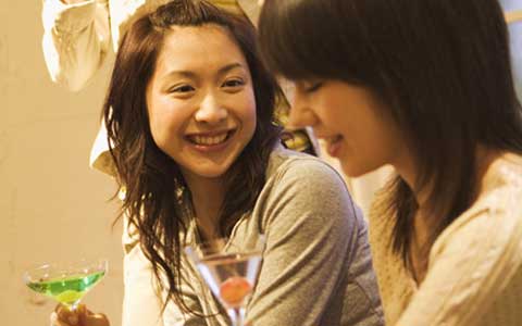 合コンにも最適 連絡先を教えたくない相手に上手く断る方法6つ 前編 ウーマンエキサイト 1 2 合コンにも最適 連絡先を教えたくない相手に上手く断る方法6つ 前編 ウーマンエキサイト 1 2