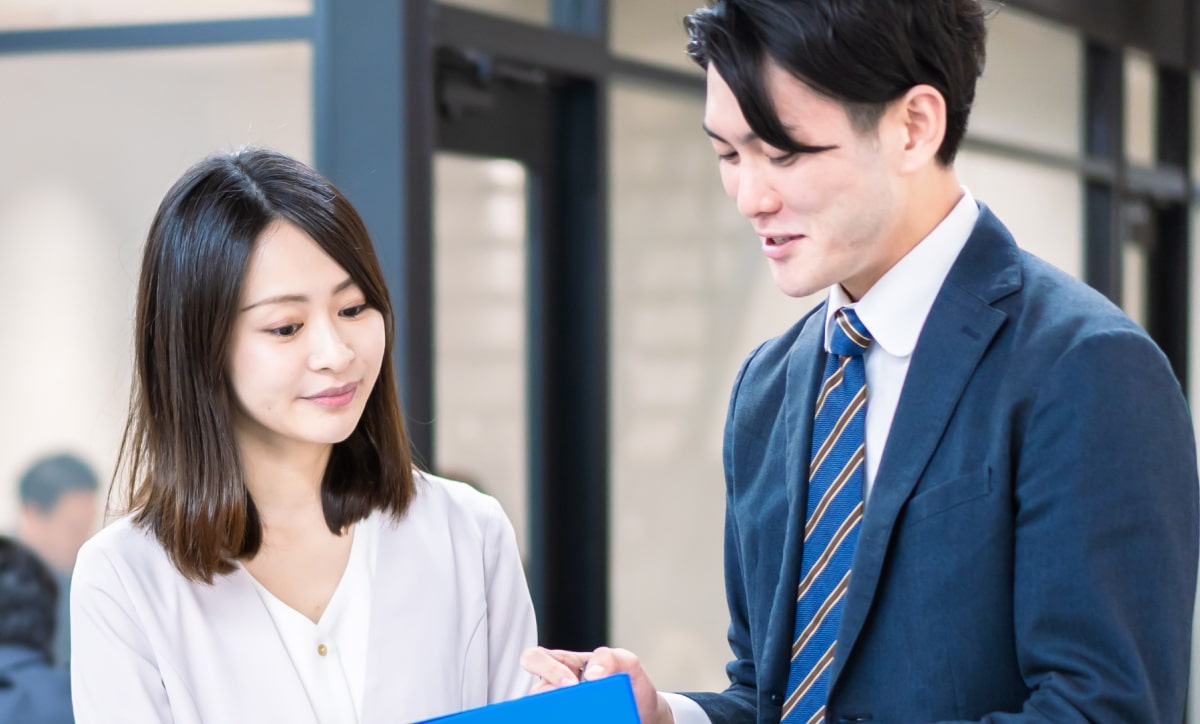 堀内 正明さんの記事情報 職場における異性の同僚との距離感をどう取ればいいか悩んでいます