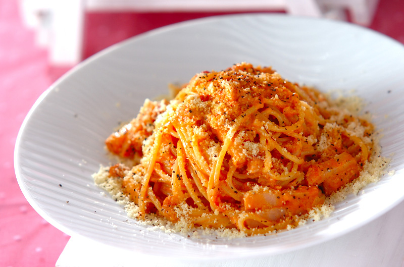 トマトソースでクリームパスタ レシピ 作り方 E レシピ 料理のプロが作る簡単レシピ