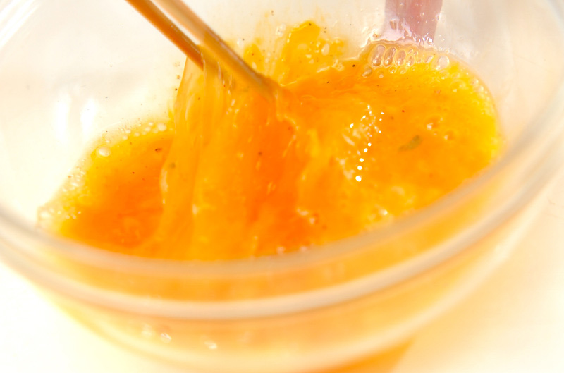 卵を使った時短レシピ フライパンで簡単！たっぷりしらすの卵焼きの作り方1