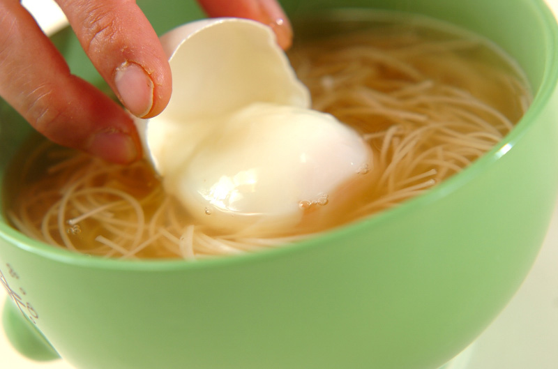 温泉卵入りにゅうめんの作り方の手順2