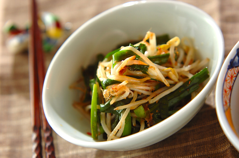 モヤシとニラのおかか和え 副菜 レシピ 作り方 E レシピ 料理のプロが作る簡単レシピ