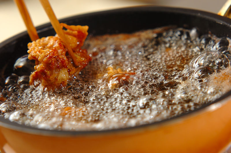 冷めてもカリッとジューシー！基本の唐揚げの作り方3