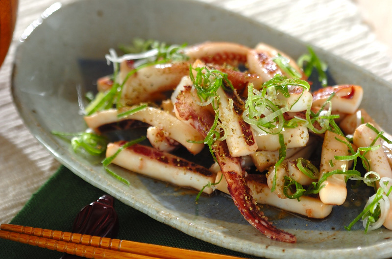 イカのしょうゆ炒め 副菜 のレシピ 作り方 E レシピ 料理のプロが作る簡単レシピ