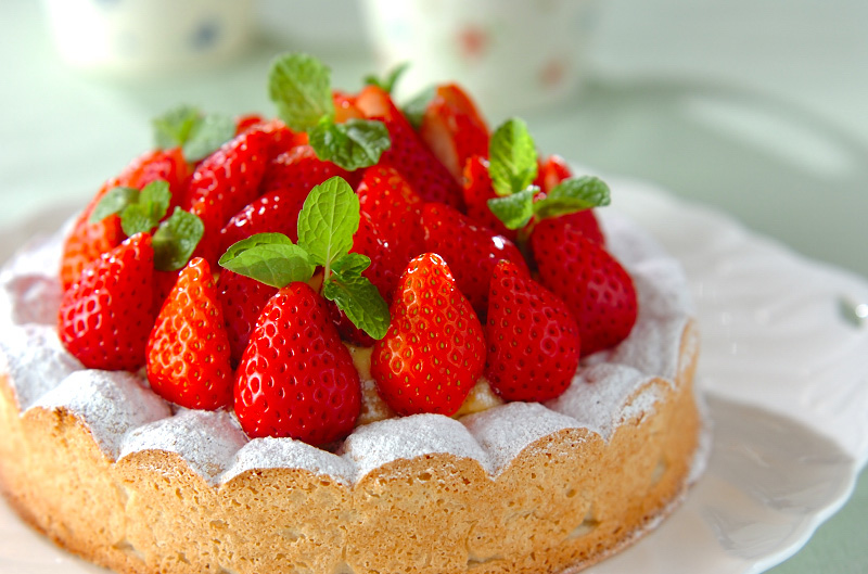 イチゴのダクワーズケーキ レシピ 作り方 E レシピ 料理のプロが作る簡単レシピ