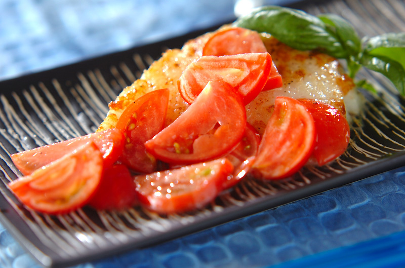 白身魚のフレッシュトマトソース レシピ 作り方 E レシピ 料理のプロが作る簡単レシピ