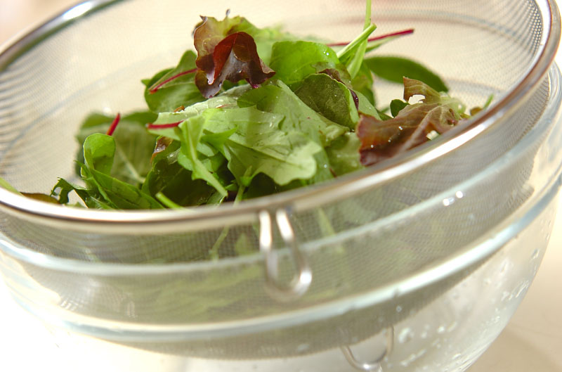 カルボナーラ風サラダ丼の下準備1