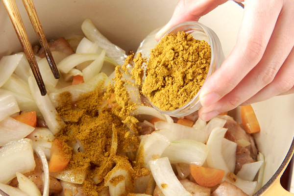 チキンカレーシチューの作り方の手順5