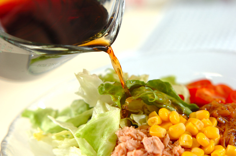 時短で簡単！サラダうどん 冷凍うどんと麺つゆを使った人気レシピの作り方1