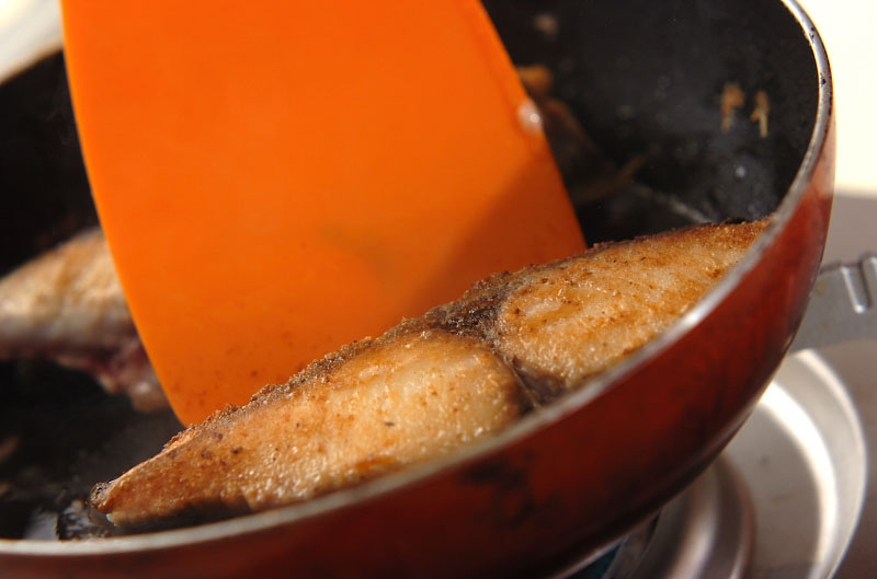 プロが伝授！さわらのムニエル 上品な味わいの作り方2