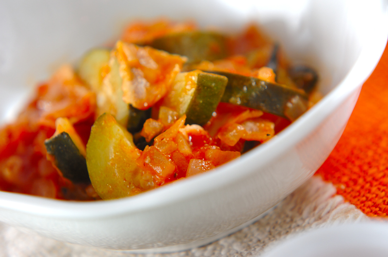 ズッキーニのトマト煮 副菜 レシピ 作り方 E レシピ 料理のプロが作る簡単レシピ