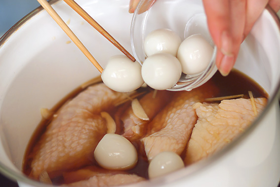 鶏もも肉ショウガじょうゆ煮の作り方1