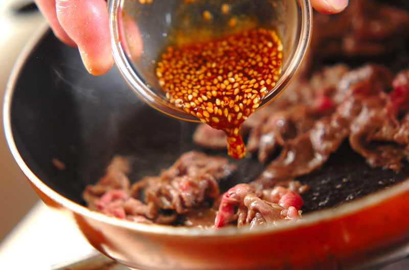 ゴマ油たっぷり韓国風のり巻き（キンパ）の作り方3