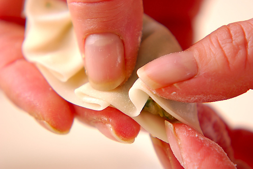 基本の餃子 カリッとジューシー失敗なし！の作り方2