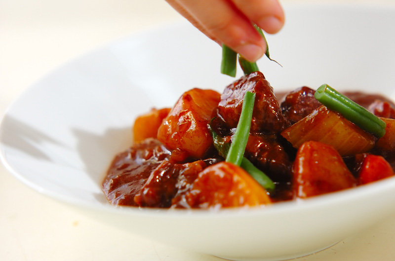 赤ワインたっぷり！絶品ビーフシチューの作り方3