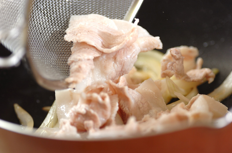 メインは15分で!晩御飯でもう悩まない スタ丼の下準備1