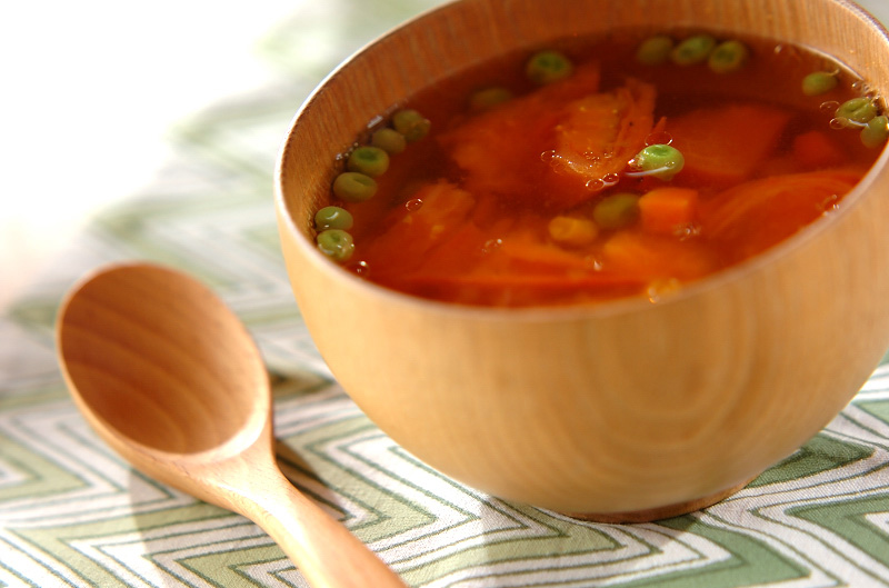 トマトとミックスベジタブルのスープ