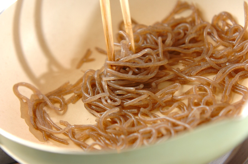 糸コンニャクの酢の物の作り方の手順1