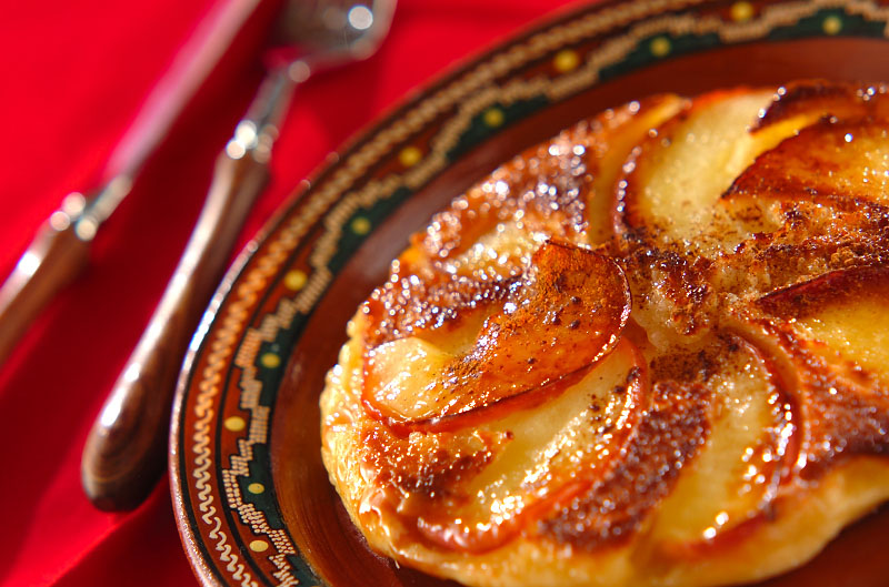 リンゴのパンケーキキャラメリゼ レシピ 作り方 E レシピ 料理のプロが作る簡単レシピ