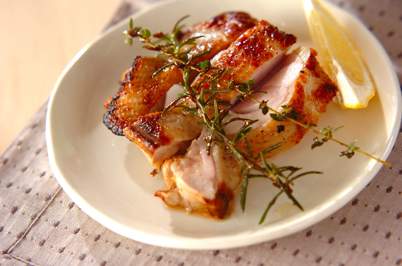 鶏もも肉のマリネ焼き いつもの鶏肉をおいしく フライパンで簡単料理 レシピ 作り方 E レシピ 料理のプロが作る簡単レシピ