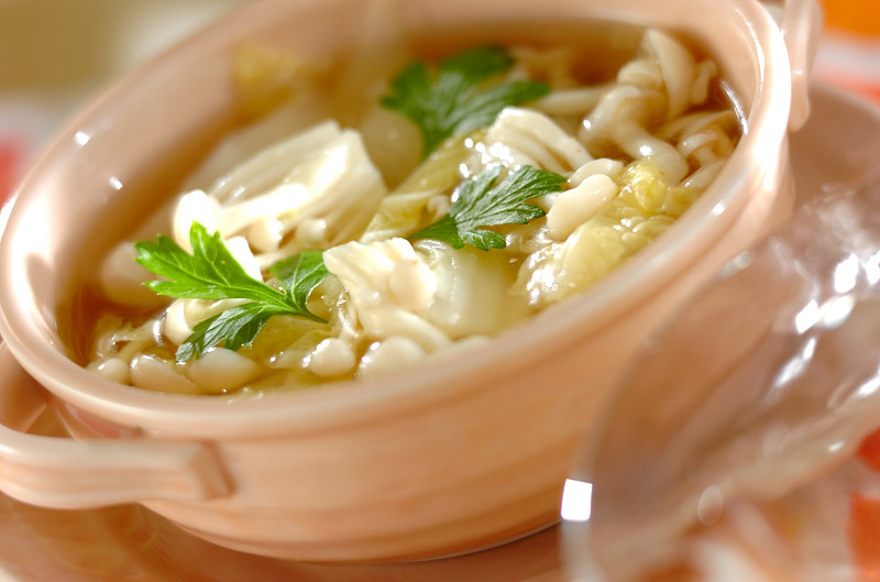 白菜とホワイトシメジのスープ
