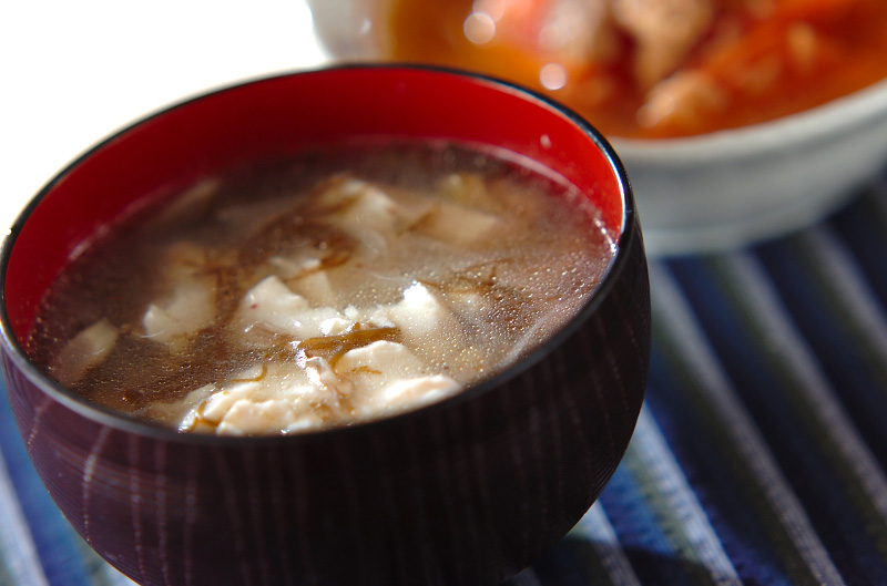 くずし豆腐ともずくのスープ