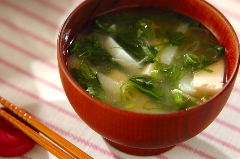 豆腐と残り野菜のみそ汁 レシピ 作り方 E レシピ 料理のプロが作る簡単レシピ