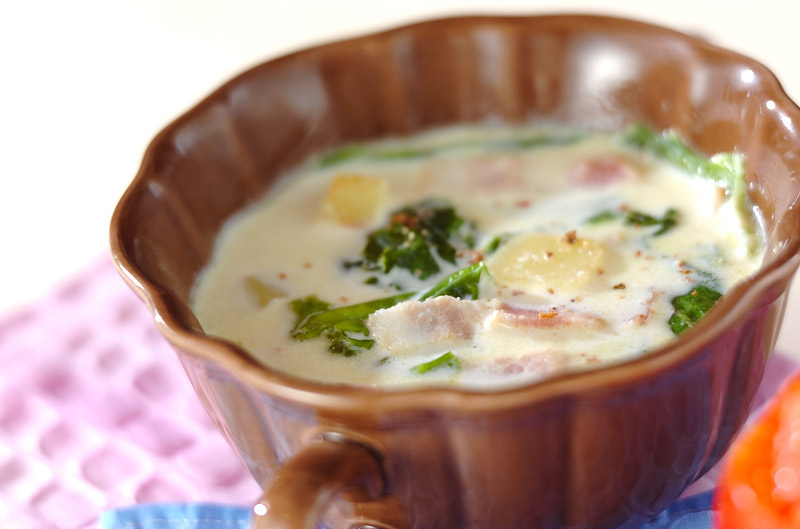レタスのミルクスープ レシピ 作り方 E レシピ 料理のプロが作る簡単レシピ