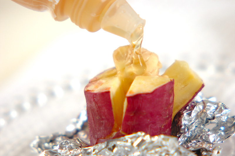 サツマイモのホイルバター焼きの作り方2