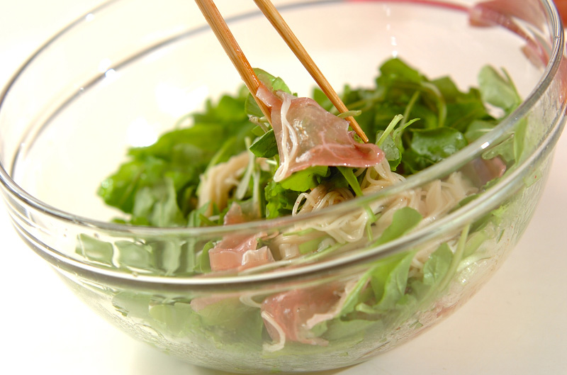 ルッコラと生ハムの冷製素麺の作り方の手順5