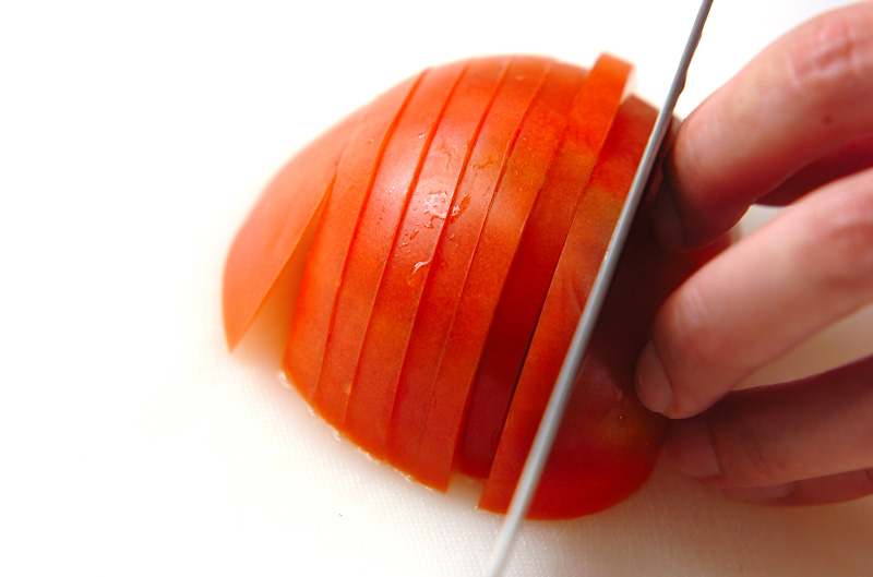 トマトとジャコの冷やし中華の下準備1
