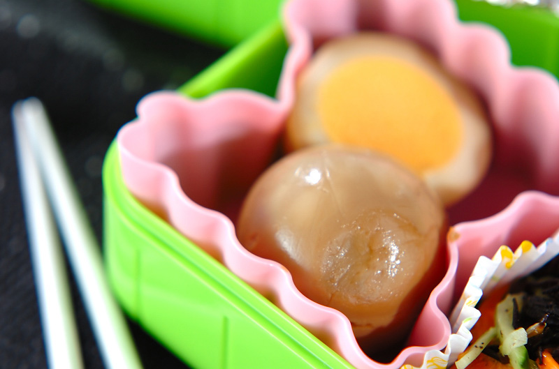 ゆで卵のしょうゆ漬け 副菜 レシピ 作り方 E レシピ 料理のプロが作る簡単レシピ