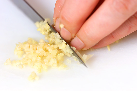 レタス包み炒飯の作り方の手順2