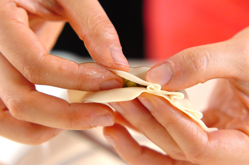 オクラ納豆揚げ餃子の作り方2