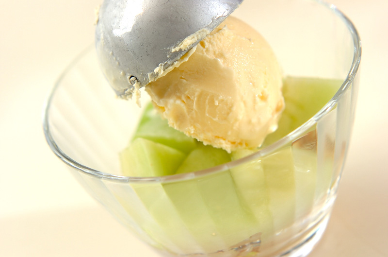 メロンアイスパフェの作り方1